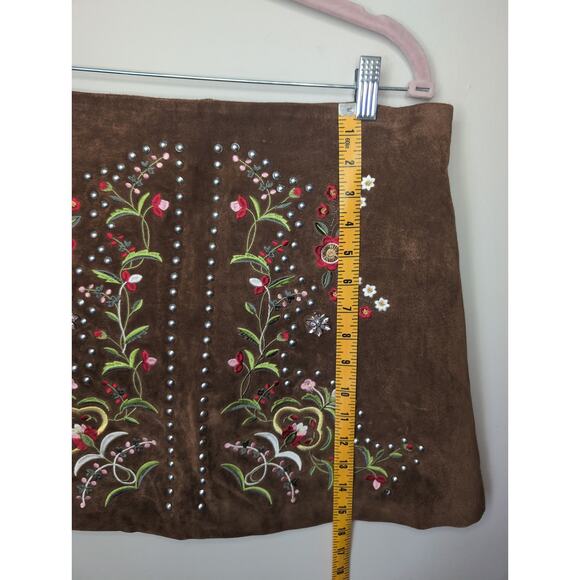Zara suede embroidered studded floral mini lined skirt lg - Picture 3 of 6